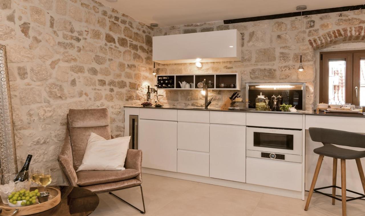 Luxury Studio Apartment Eminence Split In The Old Center Of Split On Pjaca Square Exterior foto